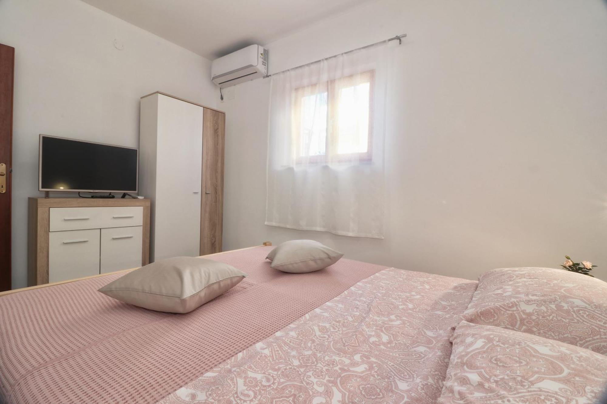 Studio Apartman Edy 3 PUY 외부 사진