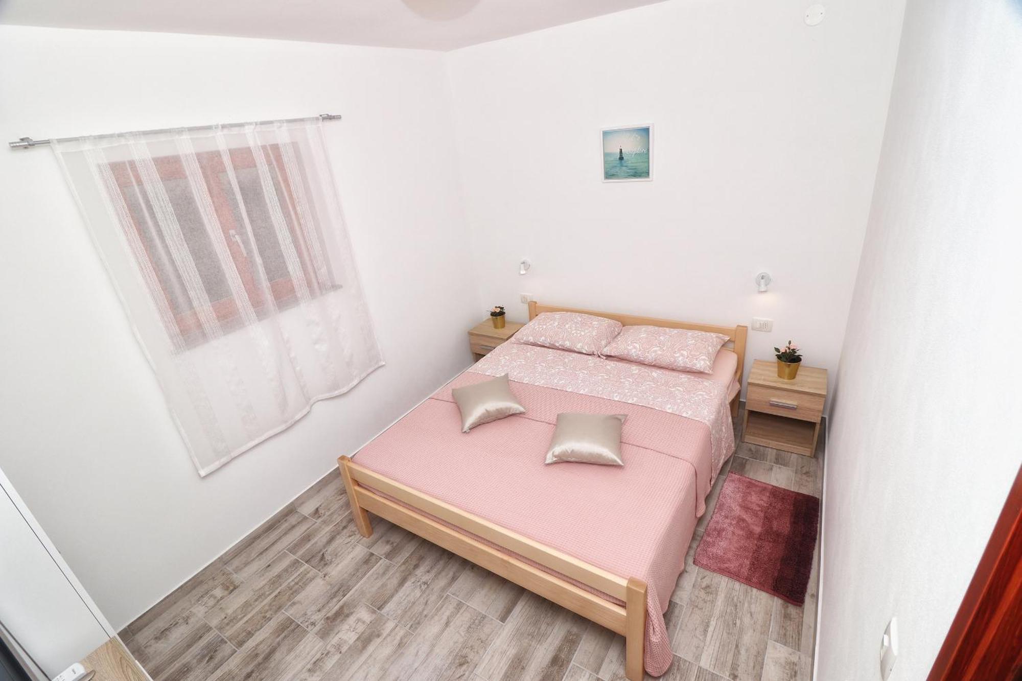 Studio Apartman Edy 3 PUY 외부 사진